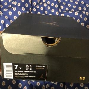 Air Jordan 11 Retro Low BG